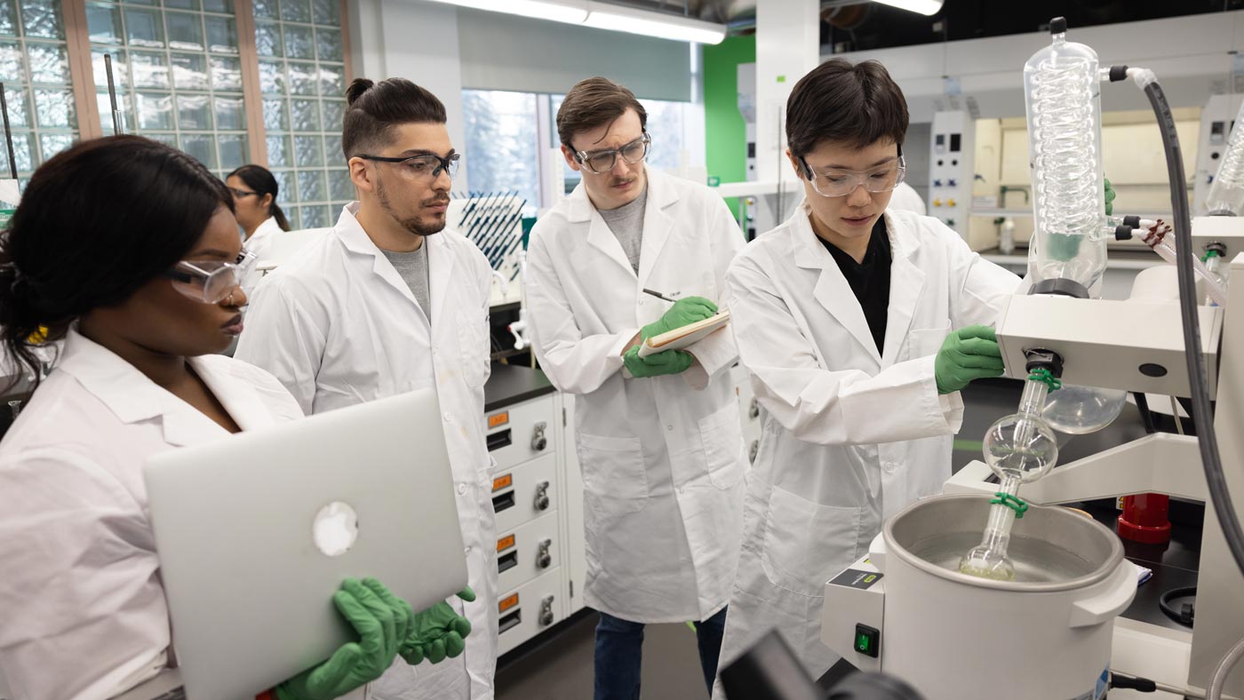 Student researchers on Campus Saint-Jean